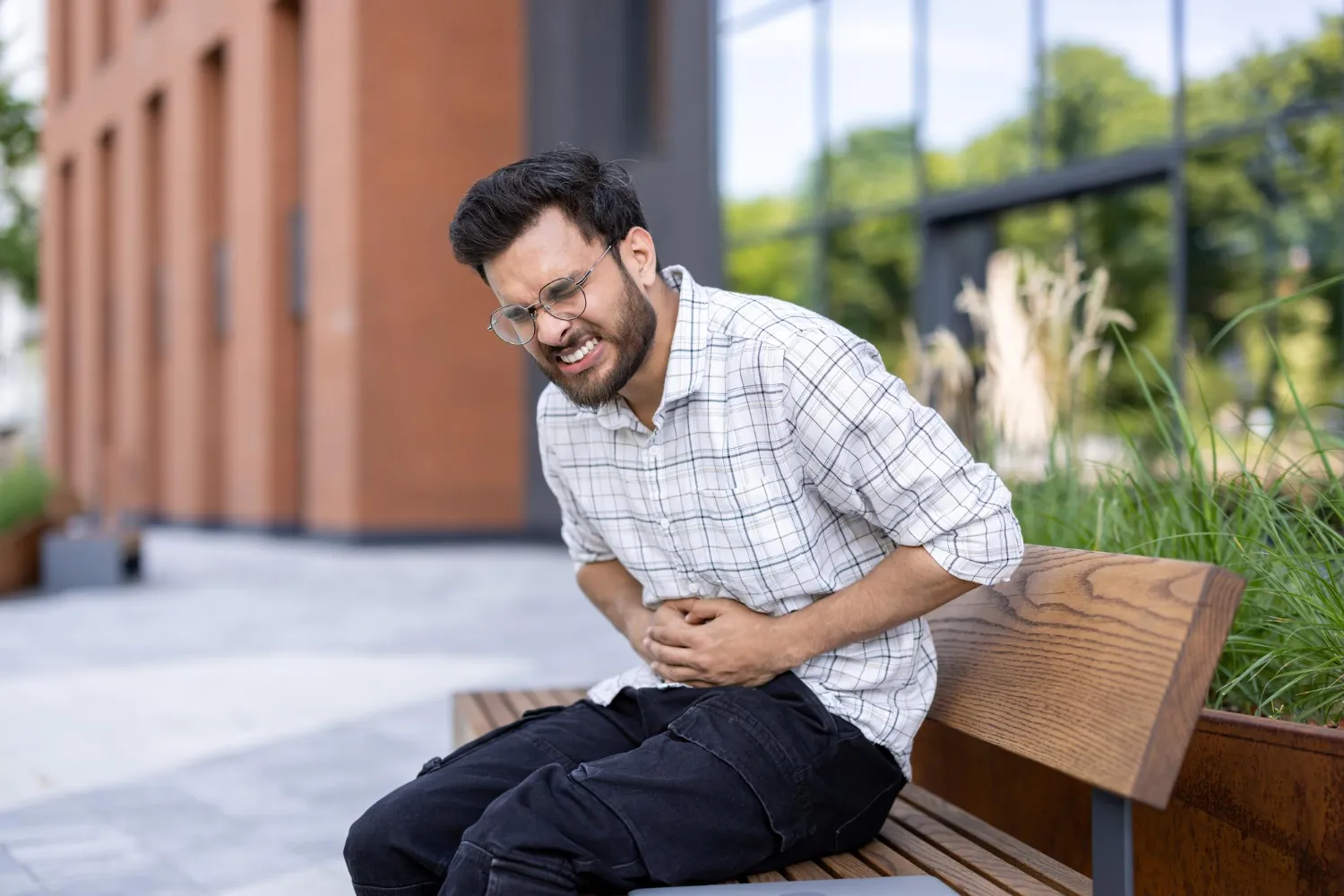 Repeated Stomach Pain: Hidden Causes You Shouldn’t Ignore